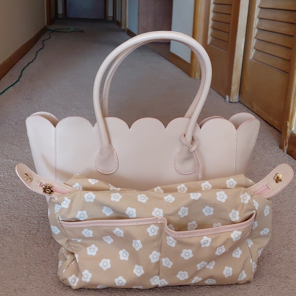 Women’s Scalloped Tote Bag - Blush Pink - Picture 2 of 6